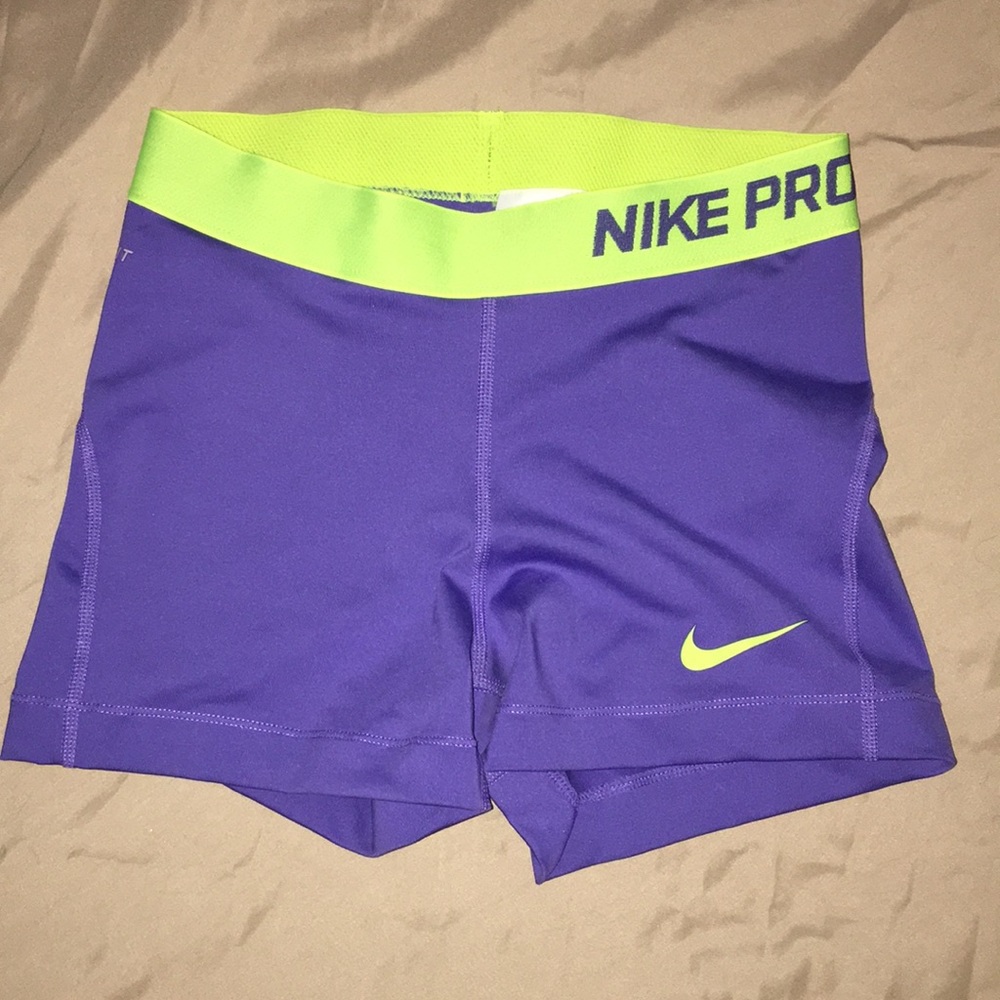 Nike pro 3” shorts